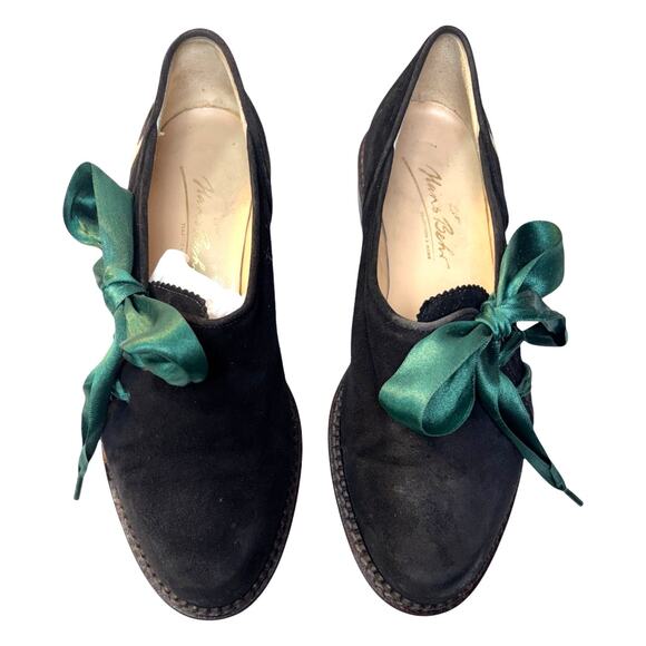 Chic Black Flats with Green Ribbon and Embroidery - Picture 4 of 8